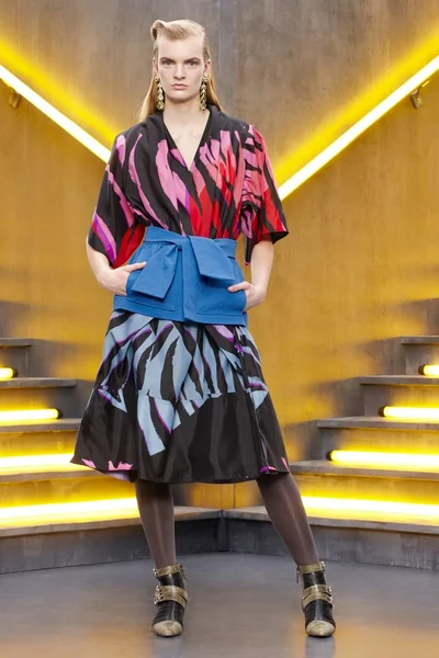 Look 24